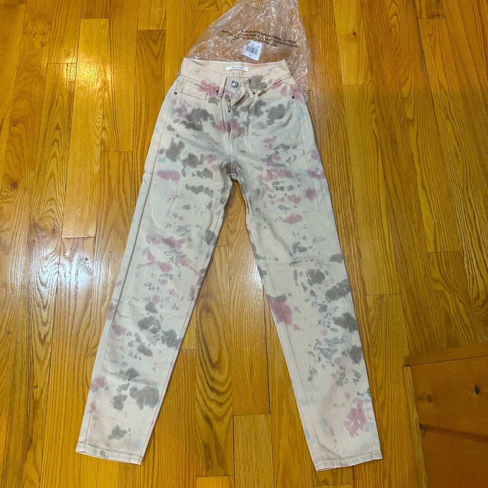 BRAND NEW Pacsun jeans!!